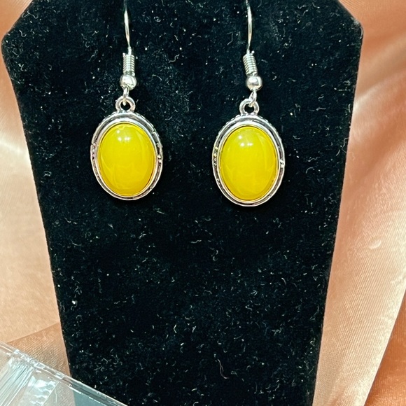 🔥🔥Fashion Jewelry Ladys Earrings A Mustard Gold Color With Silver Plating, Sty - Picture 9 of 11